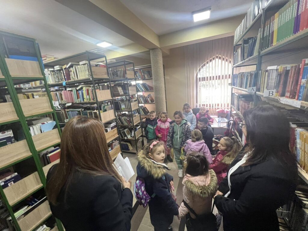 Prvačići iz OŠ “Donja Lovnica” posjetili Bošnjačku biblioteku u okviru Bošnjačkog vijeća u Crnoj Gori 1 586995920 1691882388797308 884226782156296929 n Radio televizija Rožaje