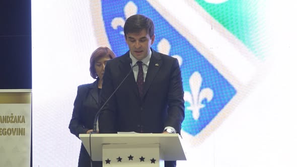 Ministar Azemović u Sarajevu: Crna Gora i BiH pouzdani regionalni partneri, naši građani koji tamo žive trajno afirmišu našu kulturu i tradiciju