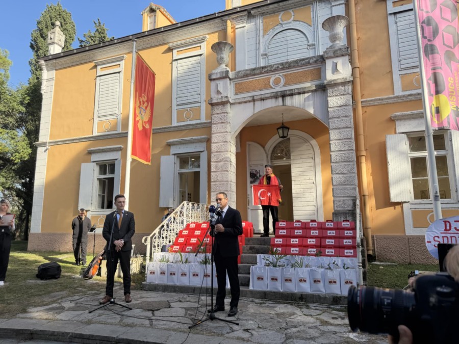 Poruke mira i međusobnog poštovanja: Većinska Crna Gora bira razum, a ne mržnju 1 Radio televizija Rožaje