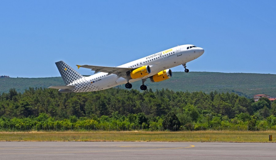 Avio-linija Tivat-Barselona kreće već od 31. marta, karte u prodaji