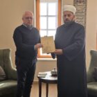 Delegacija Bošnjačkog vijeća sastala se sa Reisom Islamske zajednice Rifatom ef. Fejzićem 15 223de577 253a 47c2 b003 a420eb665124 768x1024 1 Radio televizija Rožaje