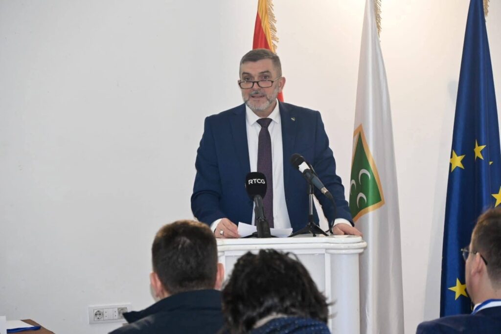 Otvoren naučni simpozij „Vijek i po Avda Međedovića“ 2 595636112 1155843616535134 8644674188835148555 n 1 Radio televizija Rožaje