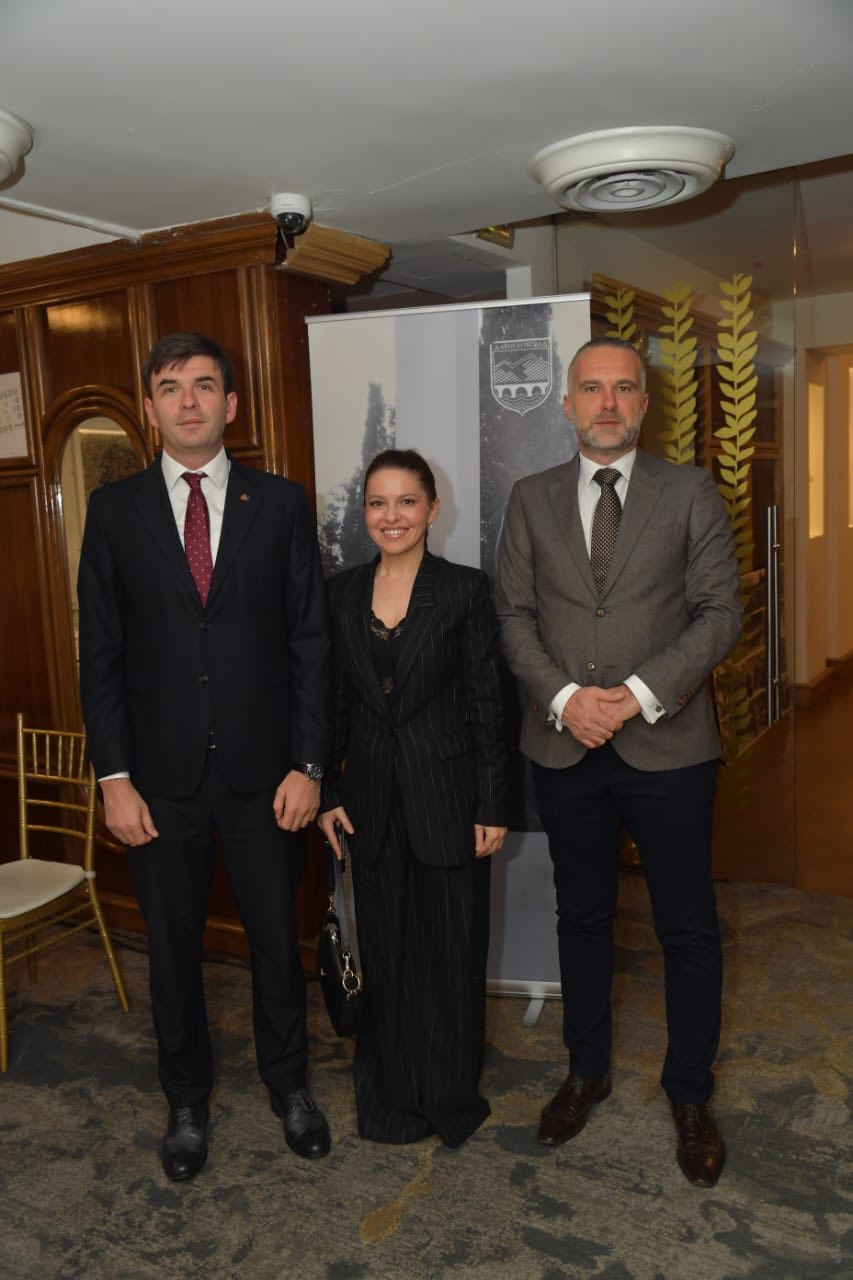 Ministar Azemović u posjeti Zavičajnom udruženju Danilovgrađana i prijatelja Danilovgrada