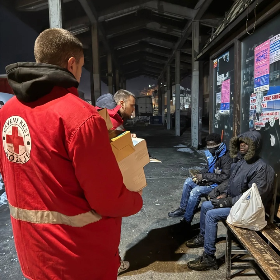 Crveni krst Rožaje: Noćna akcija pomoći migrantima u uslovima ispod nule