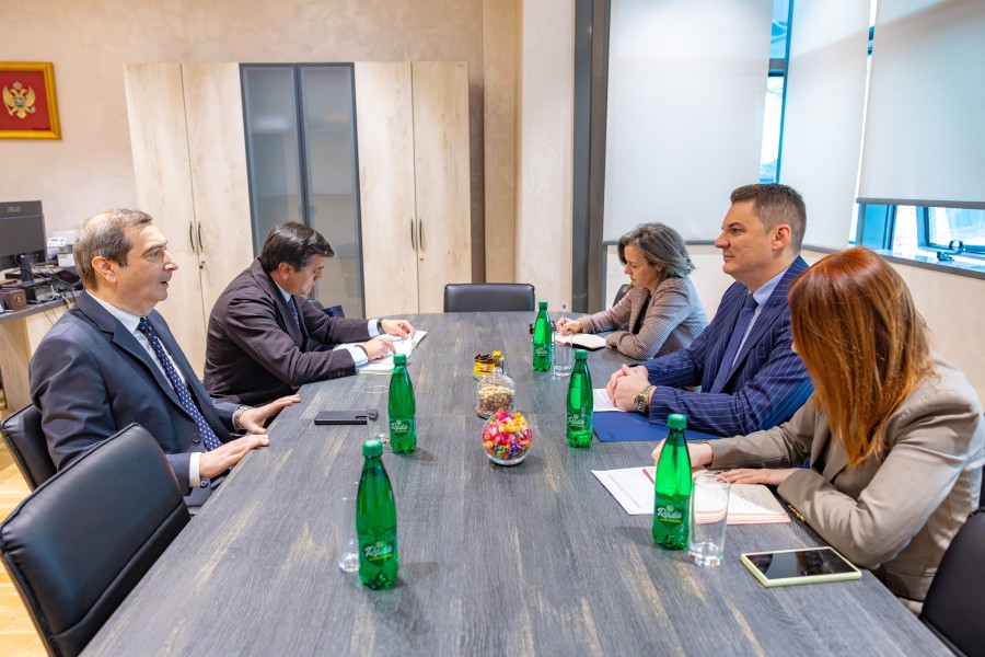 Šahmanović sa Khasyevim na sastanku