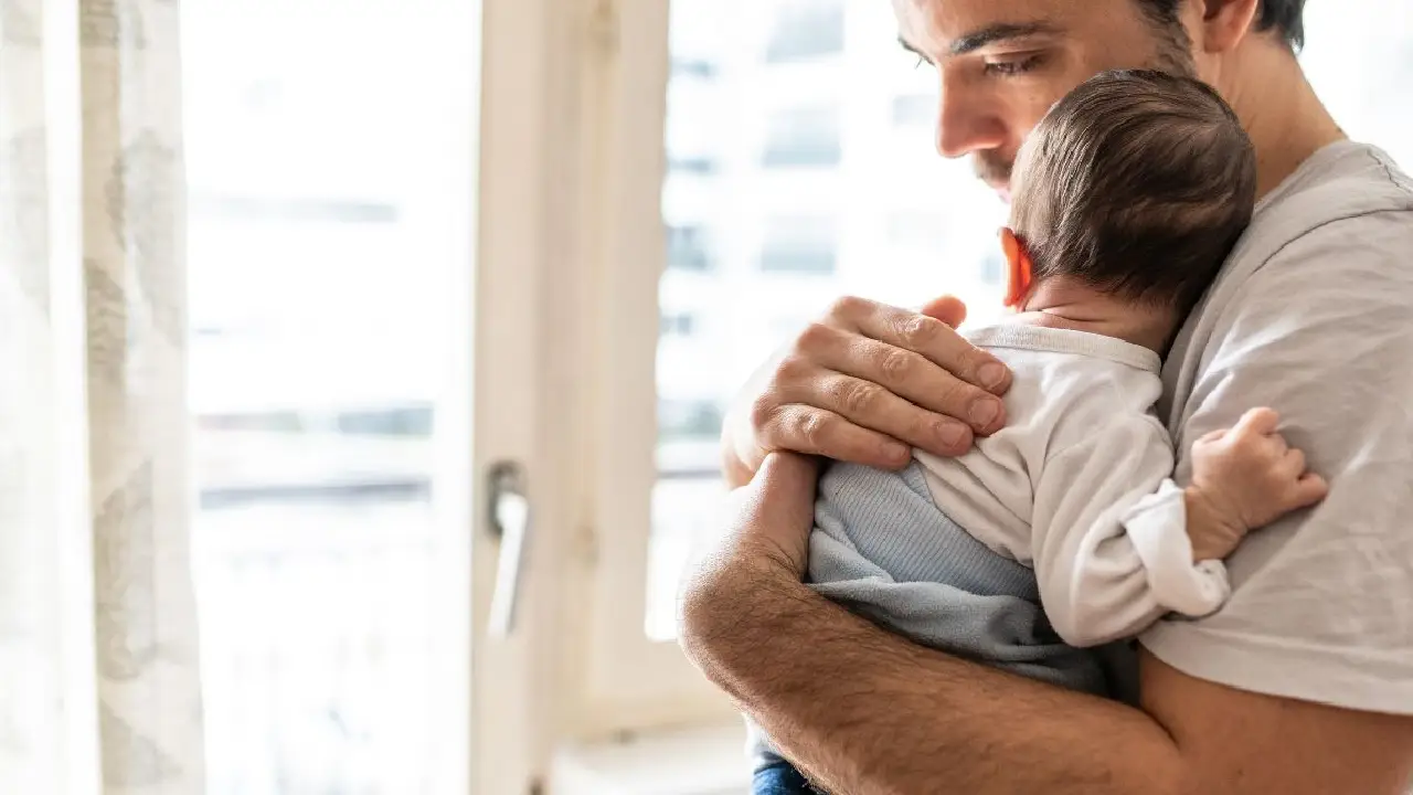Izmjene zakona: Očevima 10 dana odsustva nakon rođenje djeteta