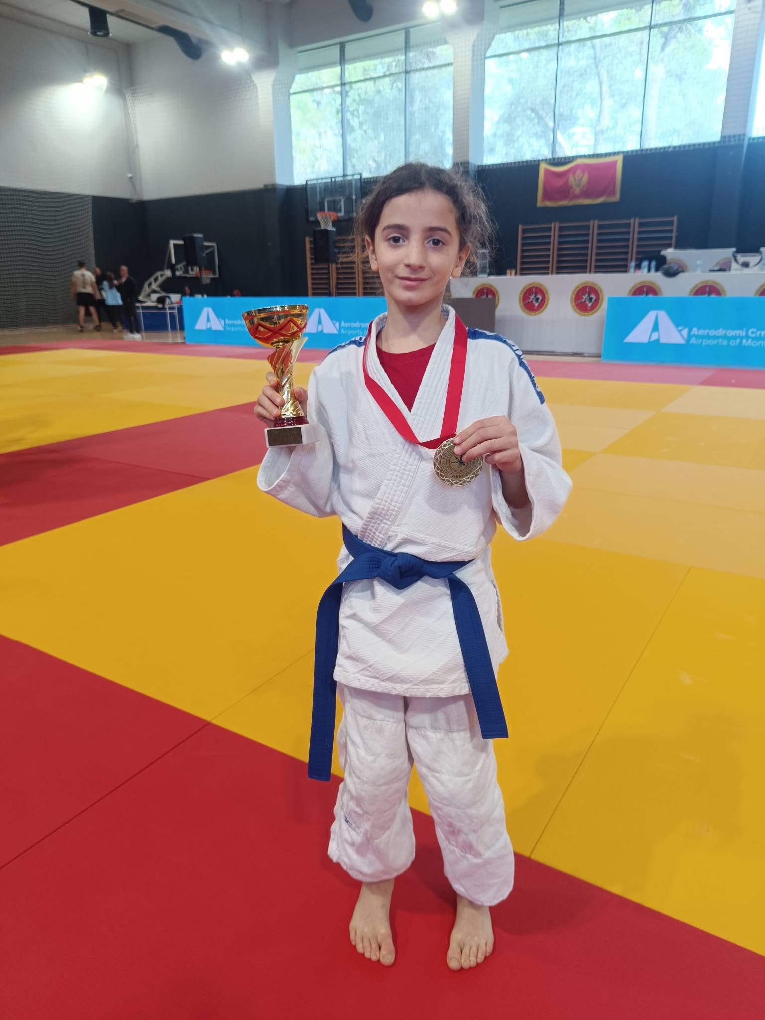 Alejna Lukač zlatna na prvenstvu Crne Gore za starije pionire