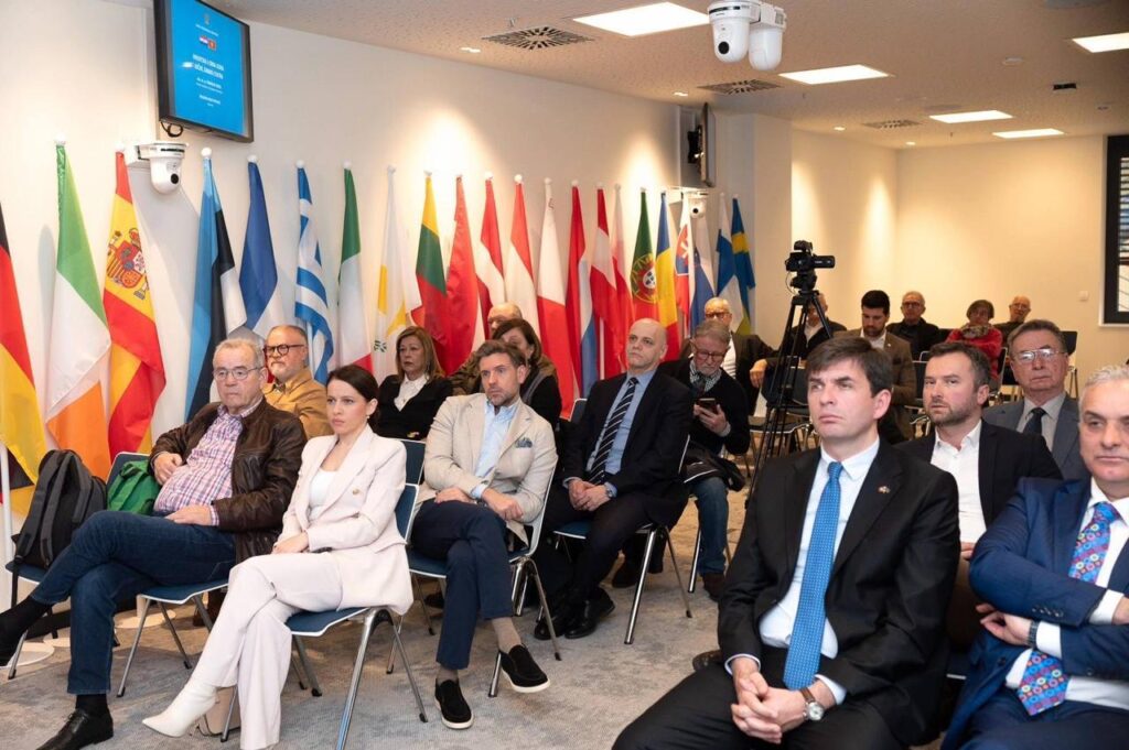 Zagreb: Održana konferencija “Hrvatska i Crna Gora jučer, danas i sjutra”, ministar Azemović najavio dalju institucionalnu podršku dijaspori u toj zemlji 1 IMG 4204 Radio televizija Rožaje