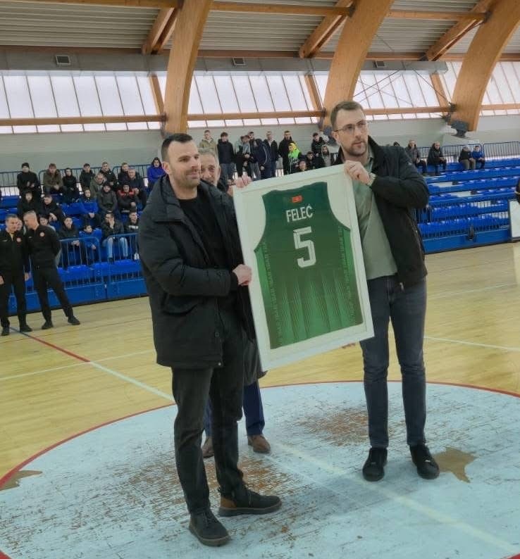 Nedim Feleć završio je svoju košarkašku karijeru u KK Ibar iz Rožaja, ostavljajući iza sebe godine posvećenosti i lojalnosti klubu