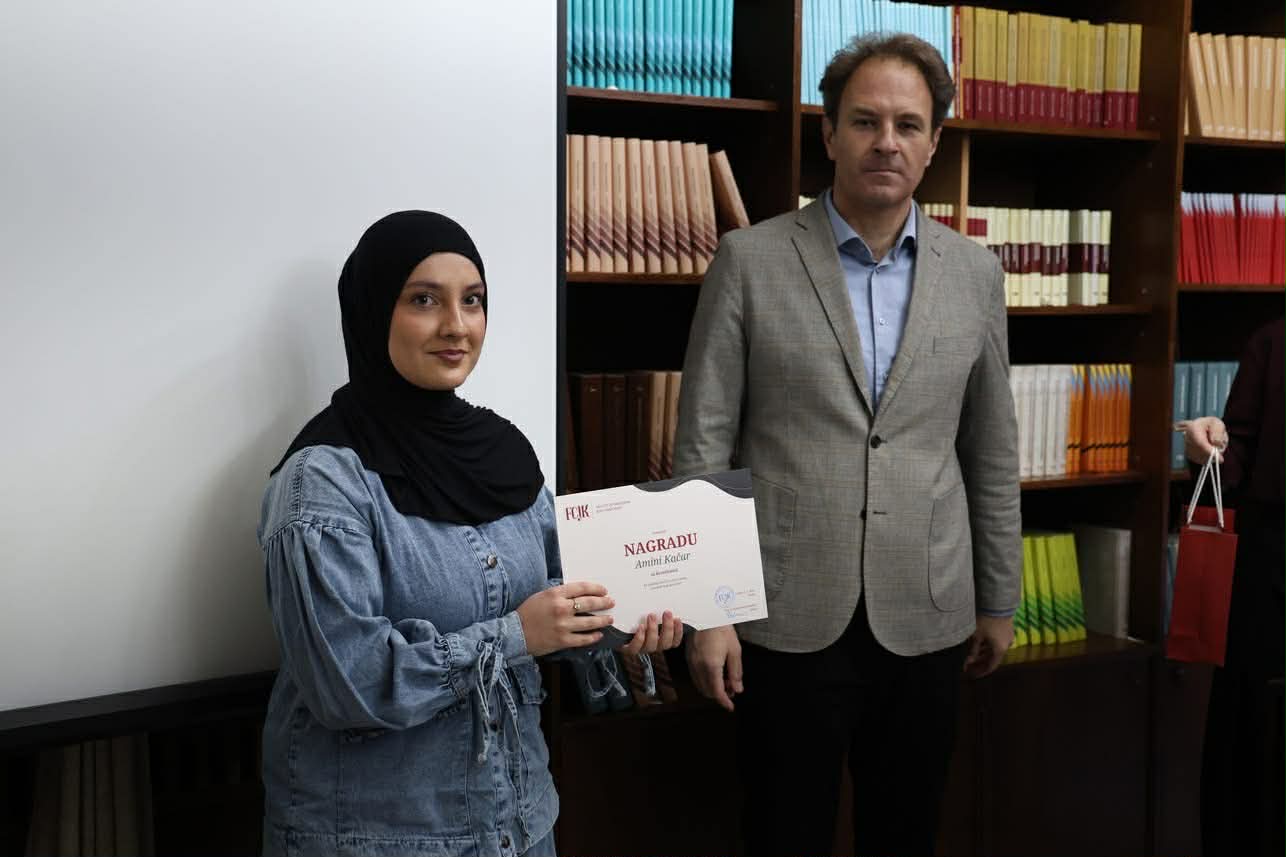 Učenice Medrese „Mehmed Fatih“ iz Rožaja nagrađene na literarnom takmičenju Fakulteta za crnogorski i književnost