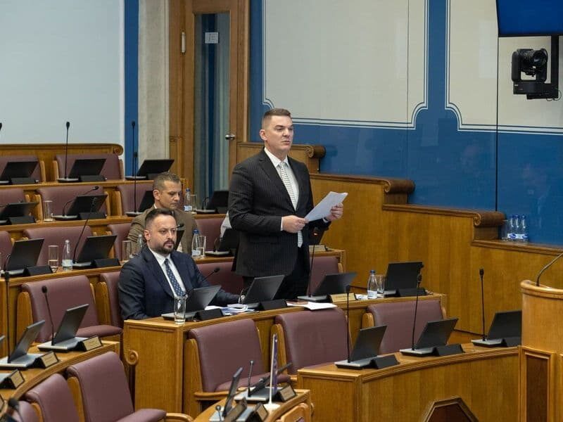 1775674641 skupstina sahmanovic i 960x600 Radio televizija Rožaje