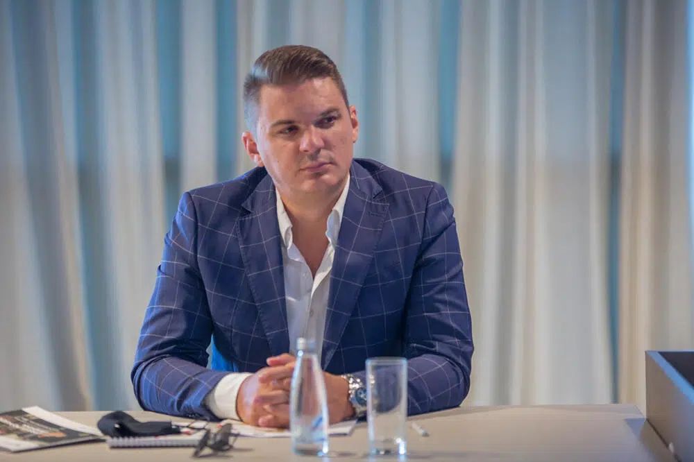 Ministar Šahmanović najavio popuste na račune struju za Rožajce, pozvao građane da prijave štetu