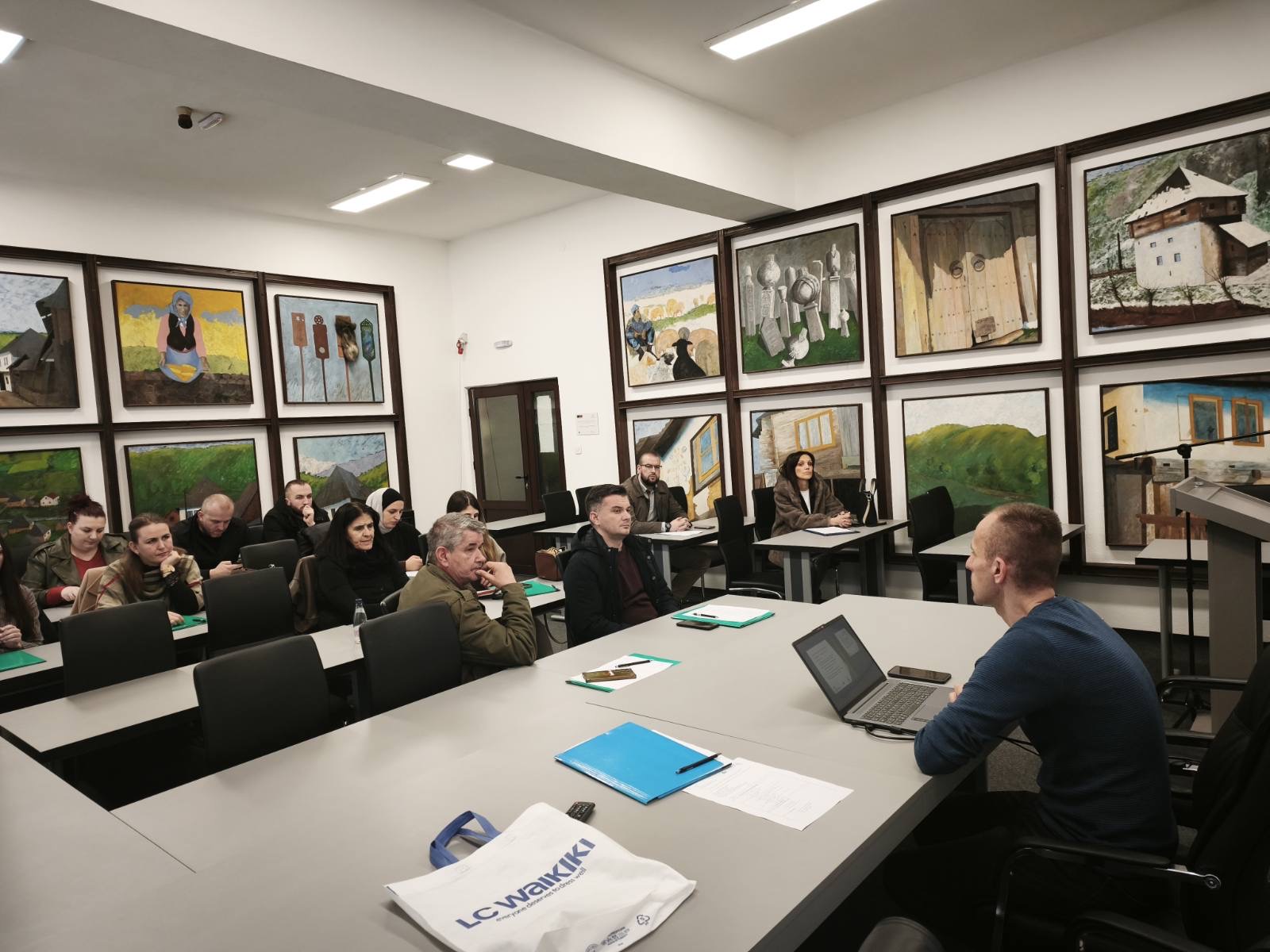 Rožaje: Održana radionica o pravima i pristupačnosti osoba sa invaliditetom