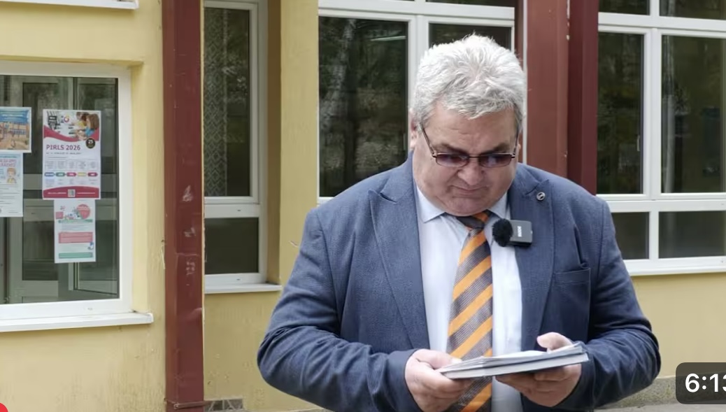 U OŠ “Bratstvo – jedinstvo” otvorena izložba fotografija i dokumenata “Škola kroz vrijeme”