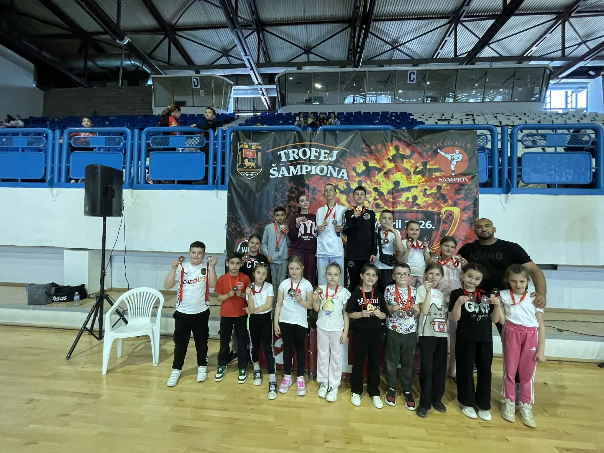 Na Trofeju šampiona koji se održao proteklog vikenda u Nikšiću Karate klub Rožaje je još jednom pokazao snagu i osvojio 25 medalja
