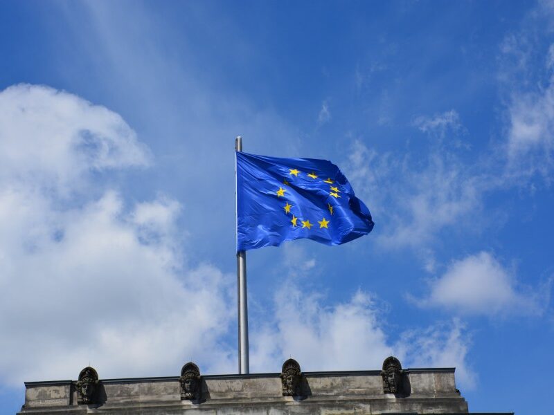 kdg2020 european flag 4777467 600x900 Radio televizija Rožaje