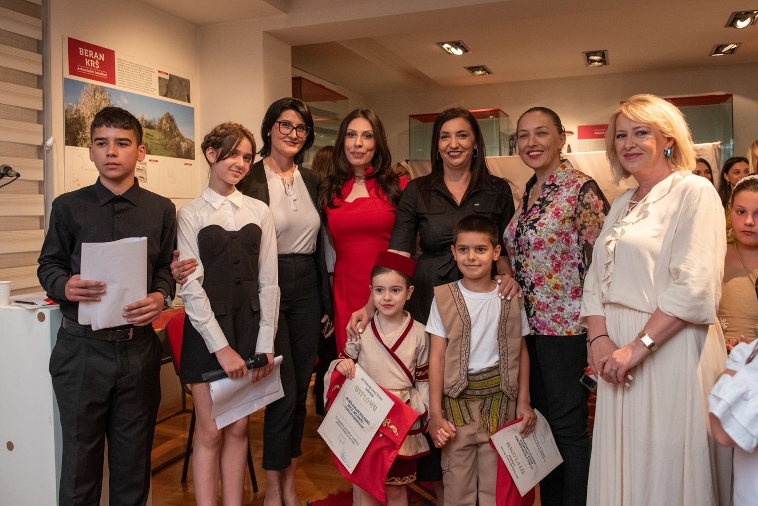 Održana dječija revija pod nazivom ,,Niti mašte – tradicija u novom ruhu” [VIDEO]