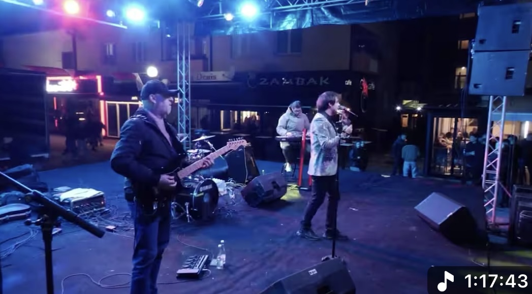 Emil Fetahovic održao koncert u Rožajama povodom Dana nezavisnosti Crne Gore 🎤