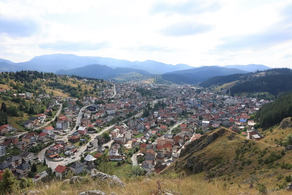 ODT Rožaje: Zbog napada na službeno lice i nasilja u porodici zadržana dva lica