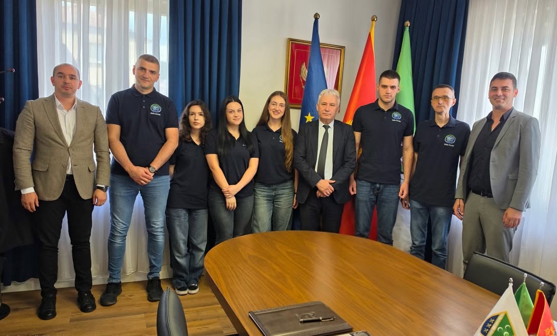 Predsjednik Opštine Rožaje nagradio uspješne učenike Srednje stručne škole Rožaje