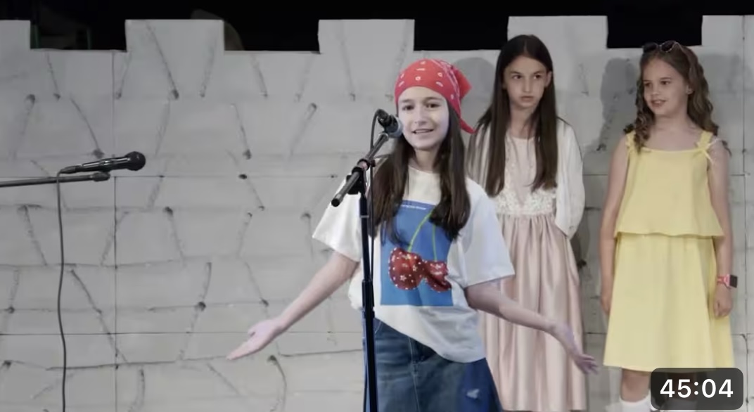 Održana tradicionalna predstava na engleskom jeziku u organizaciji NVO Educo Savant
