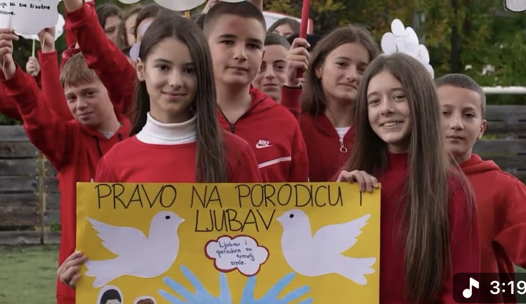 Školski hor OŠ “25. maj” – Nastavnička himna “Luče znanja i vaspitanja”