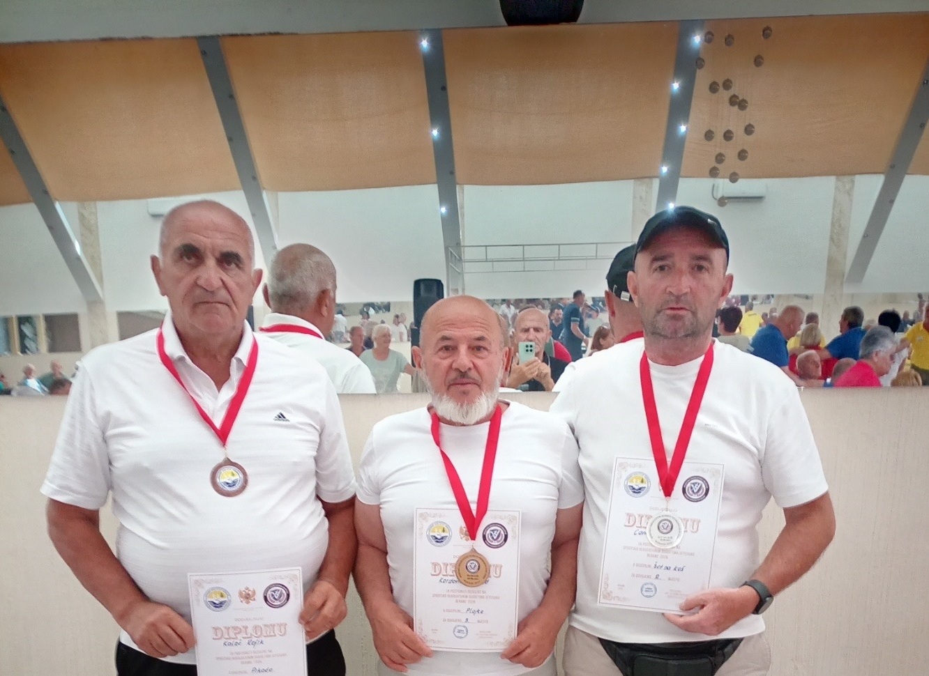 Veterani iz Rožaja osvojili tri medalje na susretima rekreativnih društava u Beranama