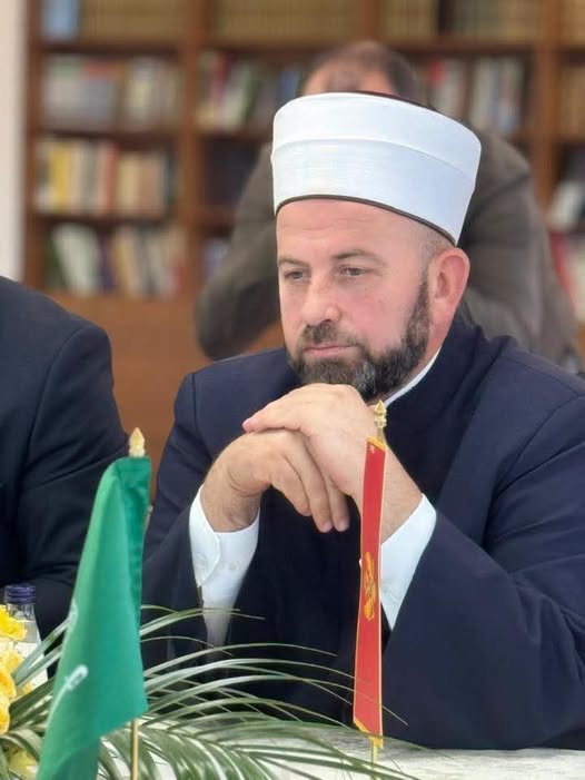 Fejzić poručio Spajiću: Crna Gora ne može naprijed dok pojedini funkcioneri veličaju Mladića