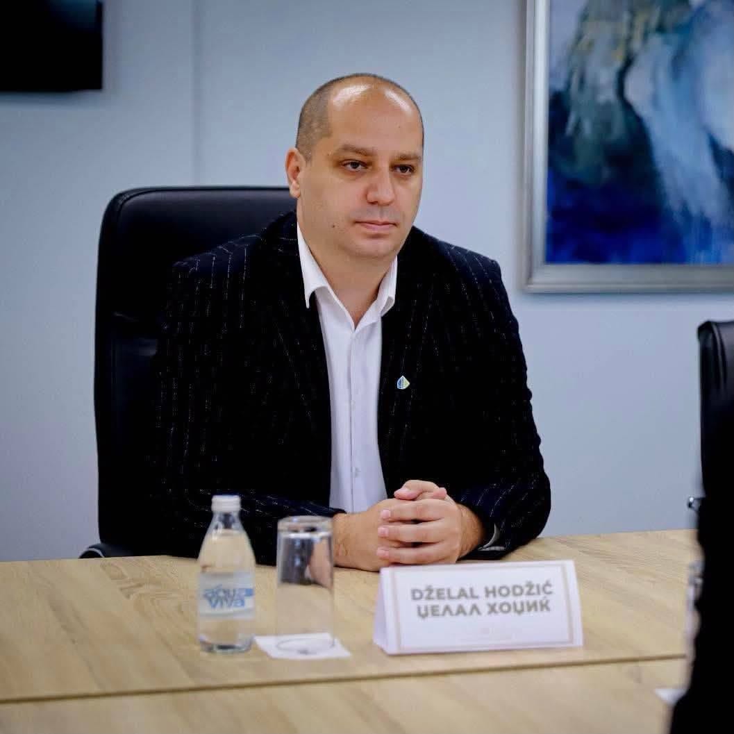 Iz regiona i dalje pristiže podrška Ibrahimoviću- Dželal Hodžić: Podrška putu Crne Gore ka Evropskoj uniji!