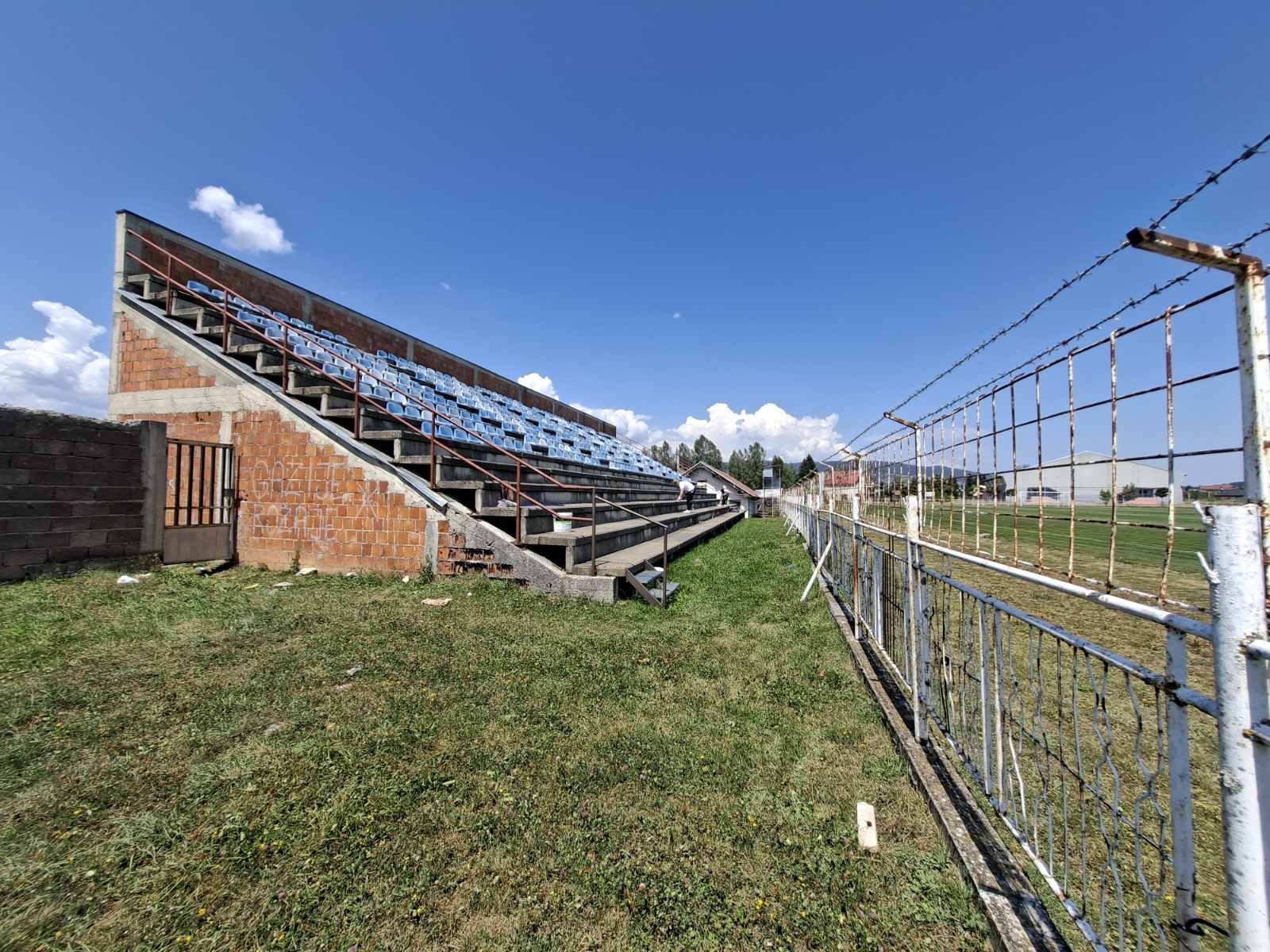 Uređen plato i očišćene tribine stadiona