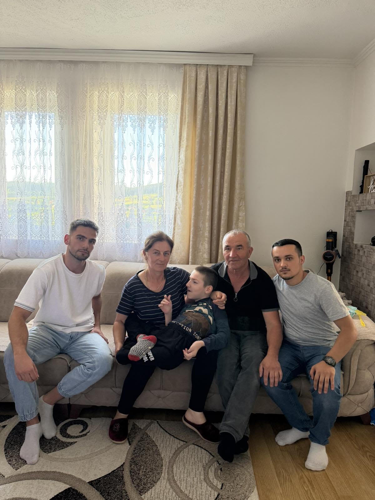 Uspješno završena humanitarna akcija za Enesa Nurkovića: Prikupljeno više od 1.600 eura