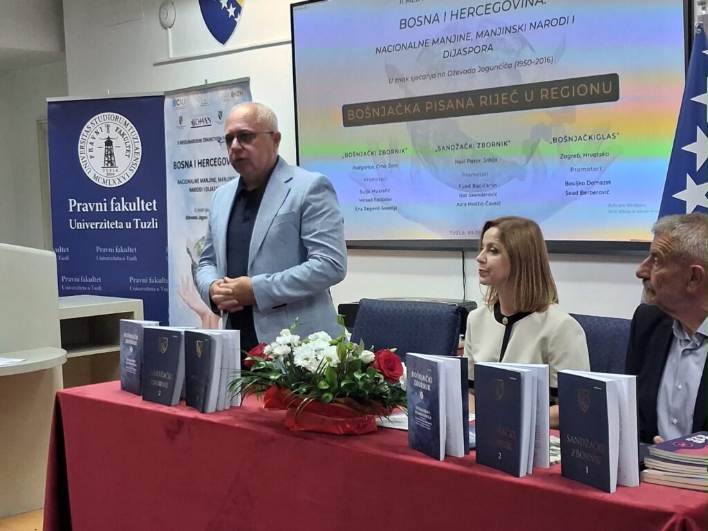 U Tuzli promovisan "Bošnjački zbornik" 1 2a3a373a ec96 41bf b26c 186809167e28 1 Radio televizija Rožaje