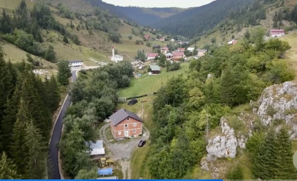 Nastavljeni radovi na unapređenju putne infrastrukture na seoskom području 1 IMG 9565 Radio televizija Rožaje